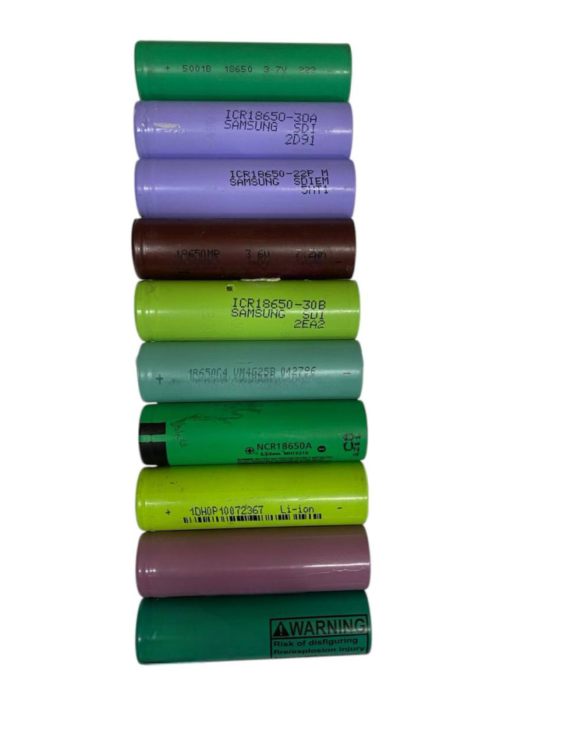 Акумулятори різних виробників 1800 – 2500mAh для ліхтариків