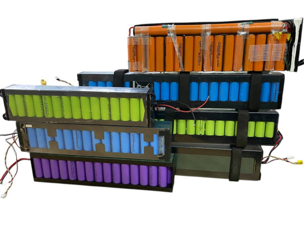Акумулятори різних виробників (Під демонтаж, із ємністю 2000 – 2700 mAh)